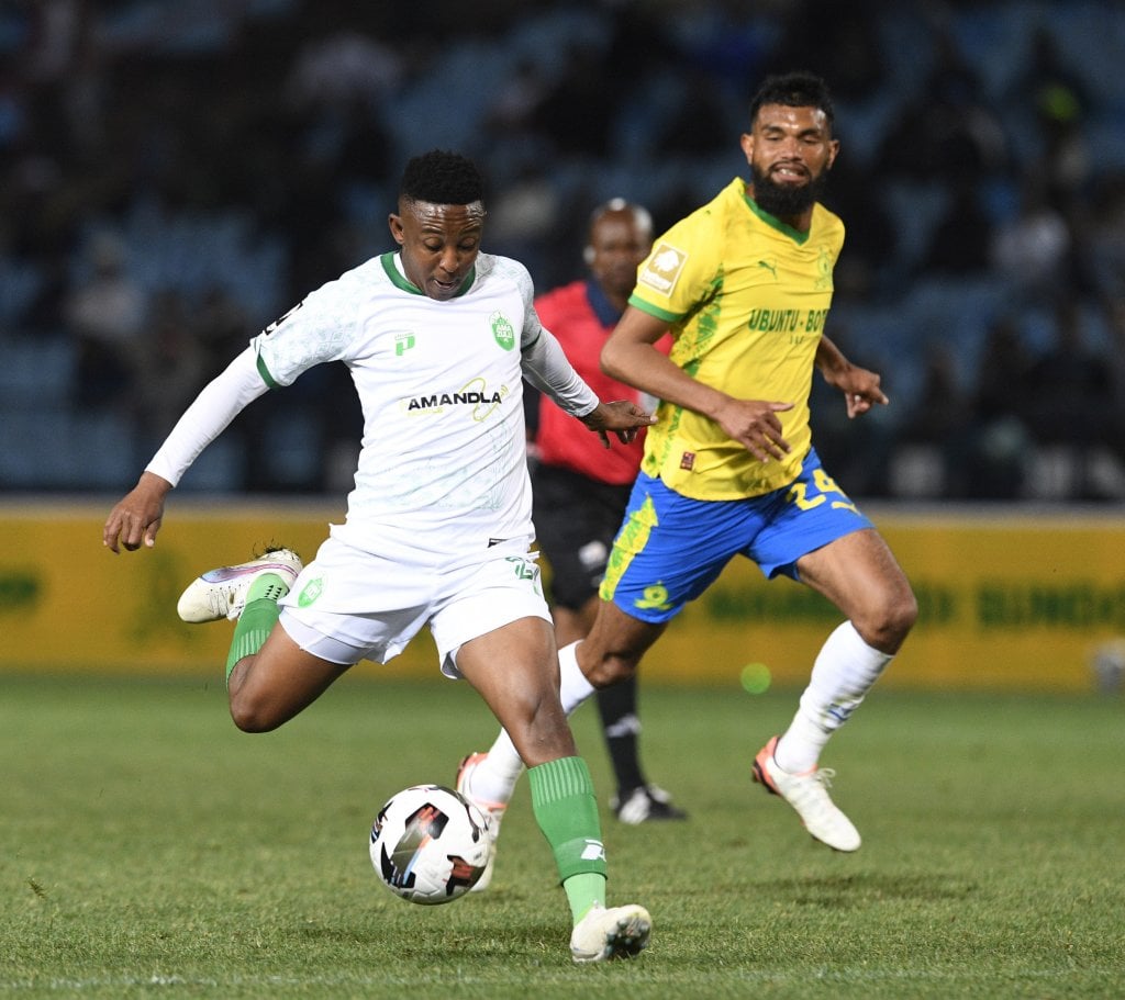 Keanu Cupido of Mamelodi Sundowns challenges Hendrick Ekstein of AmaZulu FC during the Betway Premiership 2025/26 match between Mamelodi Sundowns and AmaZulu FC at Loftus Stadium in Loftus Stadiumon 12 August 2025 © Sydney Mahlangu/BackpagePix