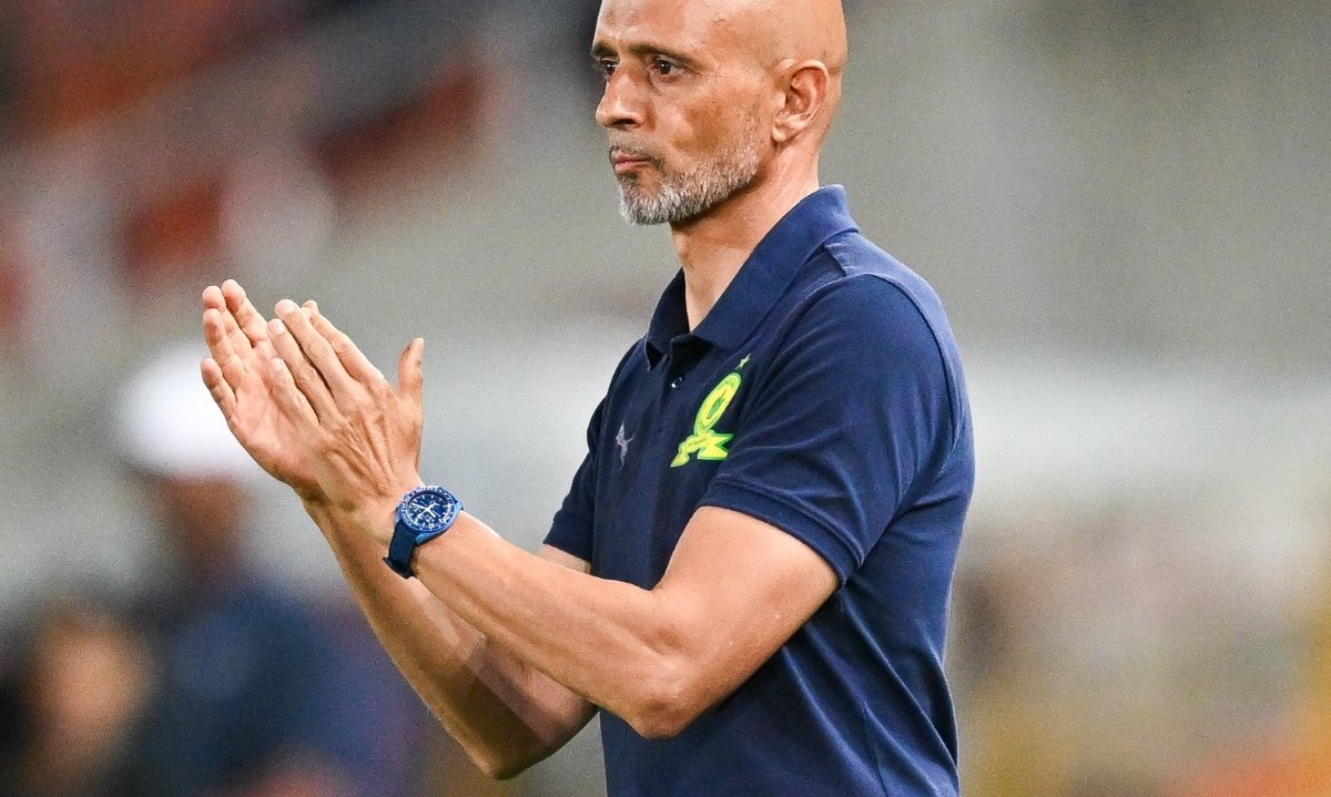 Miguel Cardoso, Head coach of Mamelodi Sundowns reacts during the 2026 Nedbank Cup last 32 match between Mamelodi Sundowns and Gomora United at Loftus Versfeld Stadium in Pretoria on 04 February 2026 ©Samuel ShivambuBackpagePix