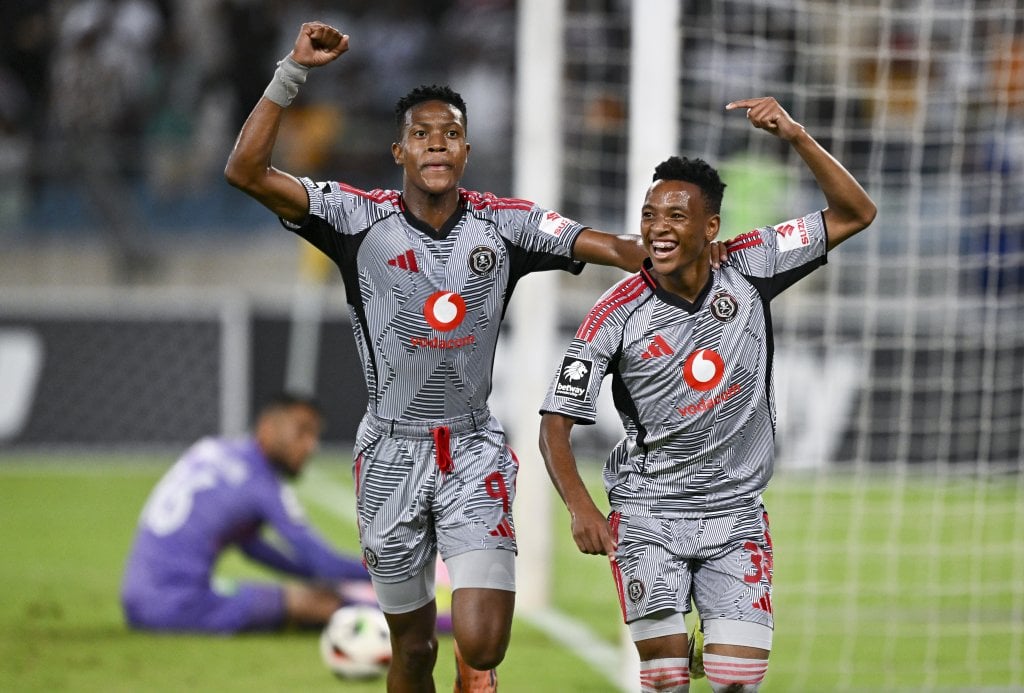 Nkosikhona Ndaba of Orlando Pirates celebrates with goal scorer Relebohile Mofekeng of Orlando Pirates during the Betway Premiership 2025/26 match between AmaZulu and Orlando Pirates at the Moses Mabhida Stadium in Durban on 3 February 2026 ©Gerhard Duraan/BackpagePix