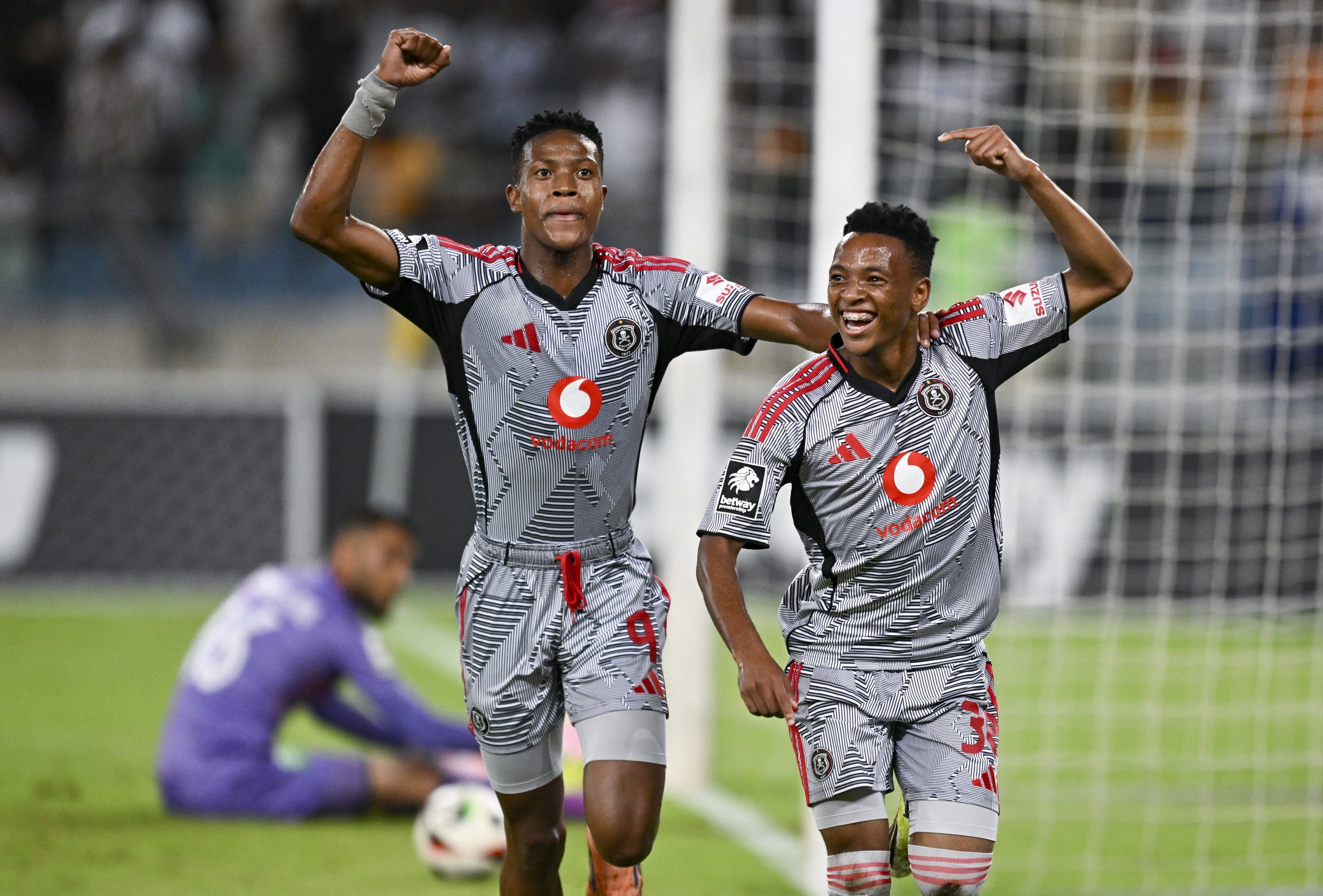 Nkosikhona Ndaba of Orlando Pirates celebrates with goal scorer Relebohile Mofekeng of Orlando Pirates during the Betway Premiership 2025/26 match between AmaZulu and Orlando Pirates at the Moses Mabhida Stadium in Durban on 3 February 2026 ©Gerhard Duraan/BackpagePix
