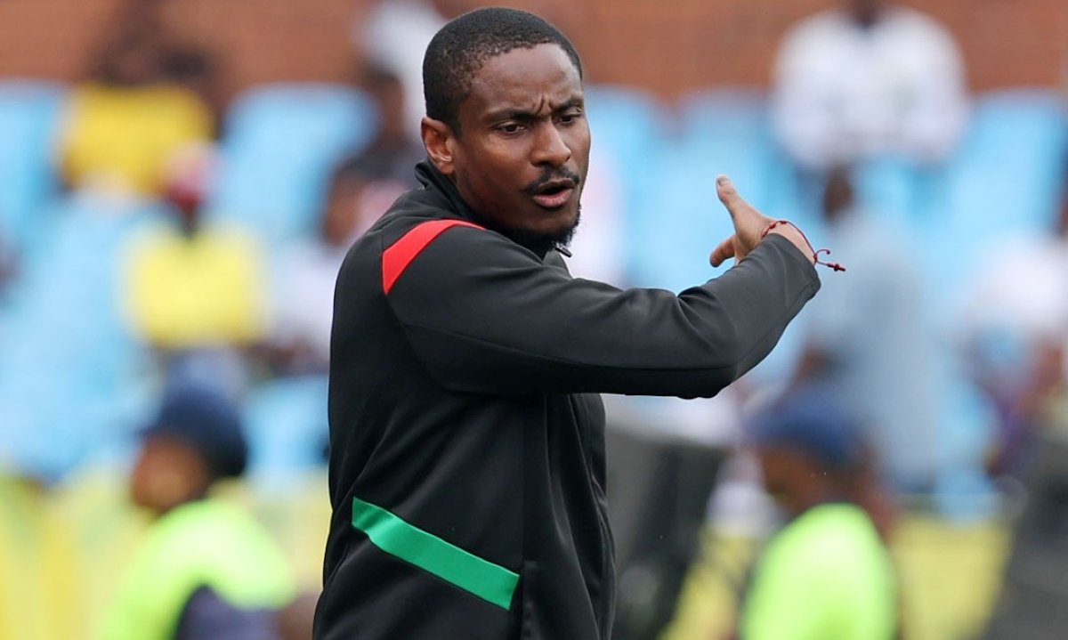 Rhulani Rulani Mokwena, coach of MC Alger during the CAF Champions League 2025/26 match between Mamelodi Sundowns and MC Alger at the Loftus Versfeld Stadium, Pretoria on the 14 February 2026 ©Muzi Ntombela/BackpagePix