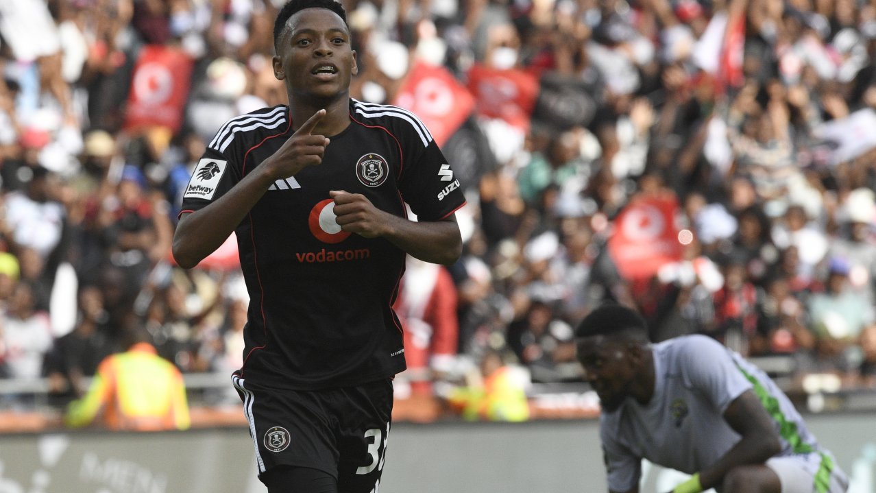 Relebohile Mofokeng of Orlando Pirates celebrates goal during the Betway Premiership 2025/26 match between Orlando Pirates and Marumo Gallants FC at the Orlando Stadium in Soweto on the 14 February 2026 ©Sydney Mahlangu BackpagePix
