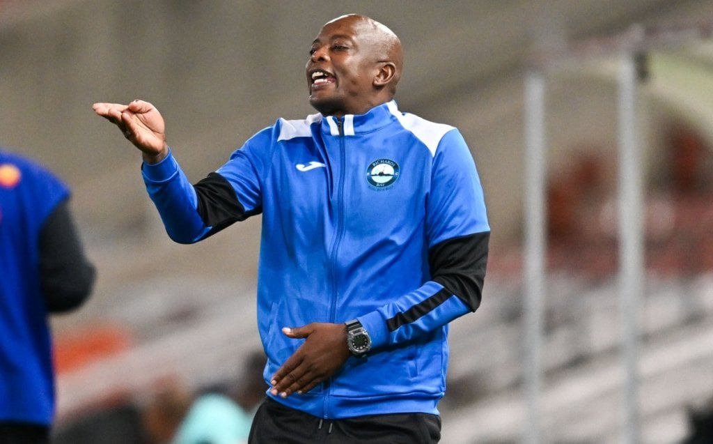 Papi Zothwane, coach of Richards Bay during the Betway Premiership 2025/26 match between Sekhukhune United and Richards Bay at Peter Mokaba Stadium in Polokwane on 4 November 2025 ©Alche Greeff/BackpagePix
