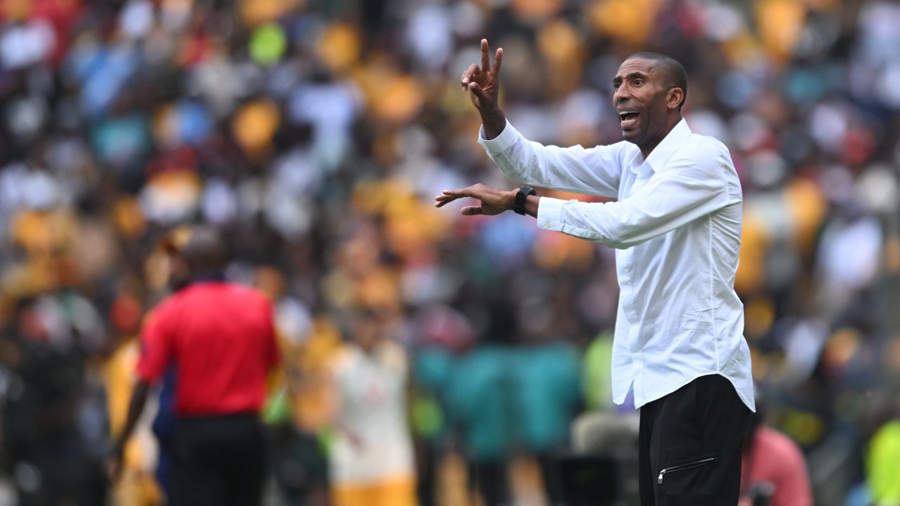 Abdeslam Ouaddou coach of Orlando Pirates during the Betway Premiership 2025/26 match between Kaizer Chiefs and Orlando Pirates at the FNB Stadium in Nasrec on the 28 February 2026 ©Sydney Mahlangu BackpagePix