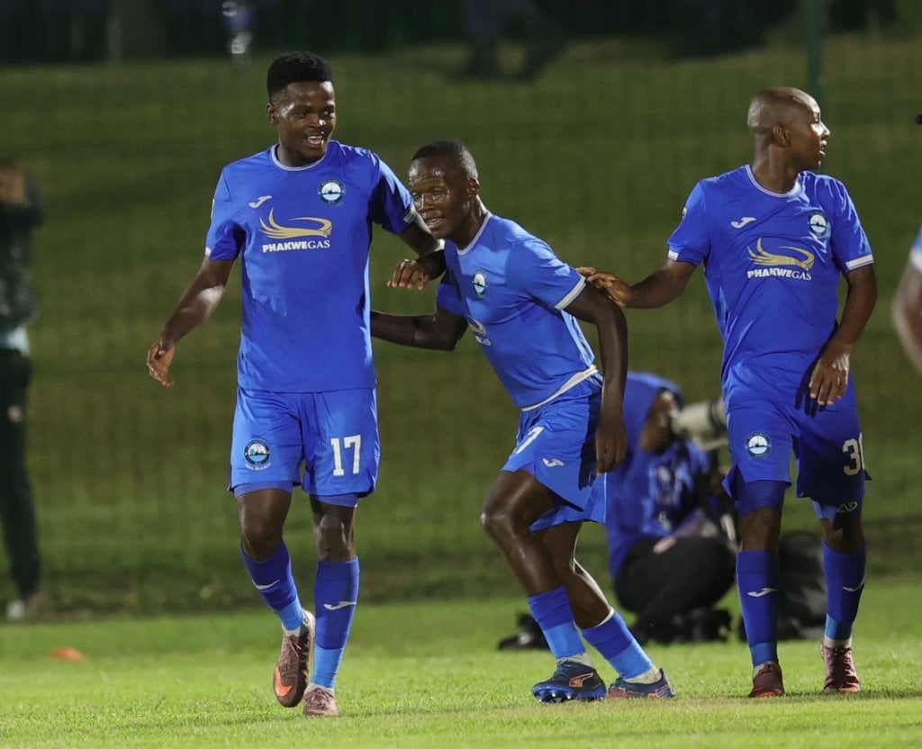 Thulani Gumede of Richards Bay celebrates goal with teammates during the Betway Premiership 2025/26 match between Richards Bay and Kaizer Chiefs at Umhlathuze Sports Stadium in Richards Bay on 03 March 2026 ©Samuel ShivambuBackpagePix