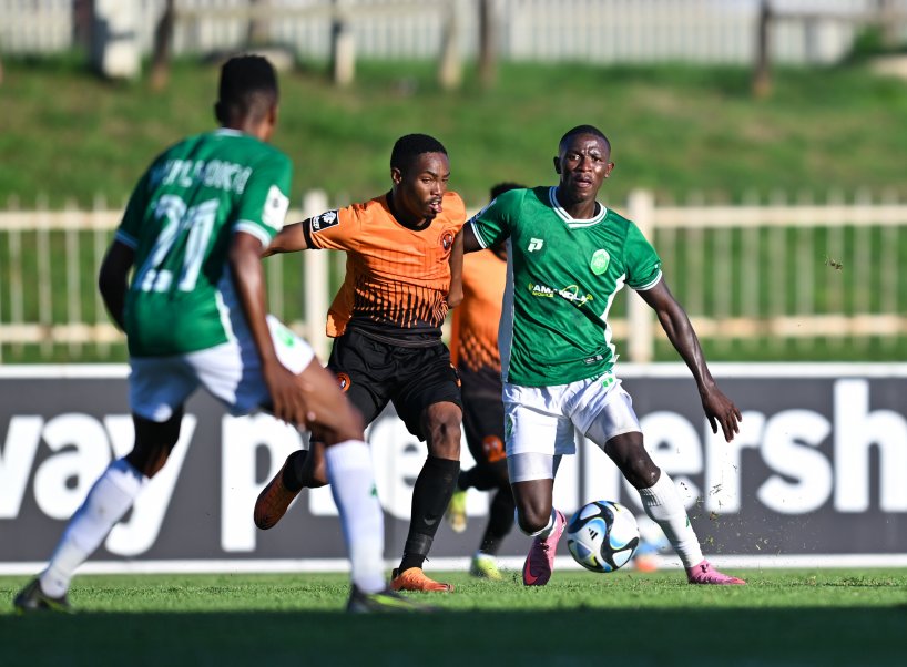 Nkosikhona Radebe of AmaZulu challenged by Tlou Nkwe of Polokwane City during the Betway Premiership 2025/26 match between Polokwane City and Amazulu at Old Peter Mokaba Stadium in Polokwane on 21 March 2026 ©Alche Greeff/BackpagePix