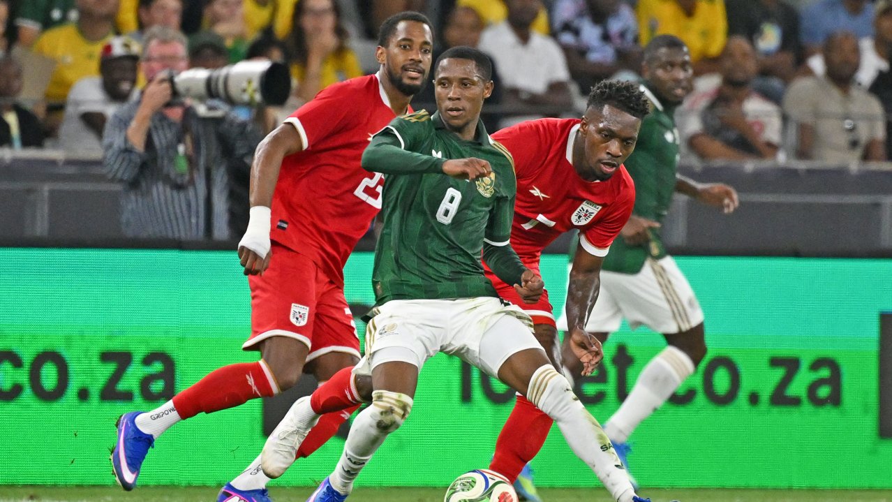 Tshepang Moremi of South Africa is challenged by Jose Luis Rodriguez of Panama during the 2026 International Friendly game between South Africa and Panama at Cape Town Stadium in South Africa on 31 March 2026 © Ryan Wilkisky/BackpagePix