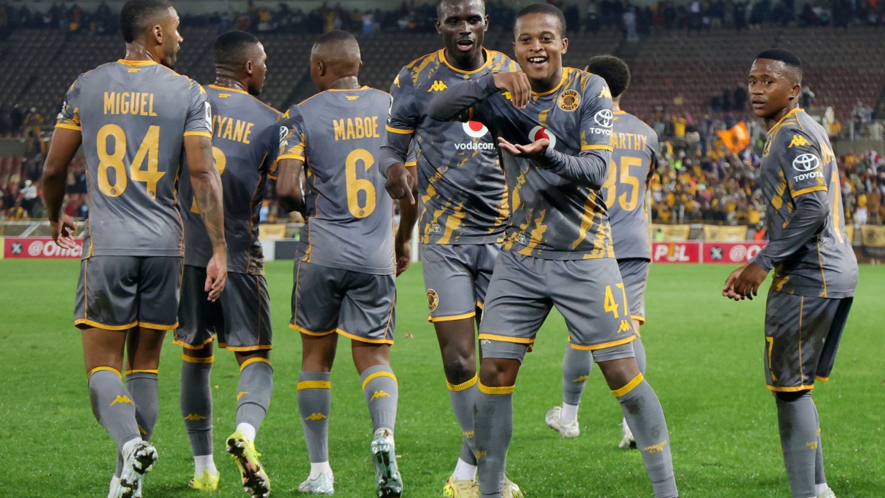 Wandile Duba of Kaizer Chiefs celebrates goal with teammates during the Betway Premiership 2025/26 match between Magesi FC and Kaizer Chiefs at New Peter Mokaba Stadium in Polokwane on 15 April 2026 ©Samuel ShivambuBackpagePix