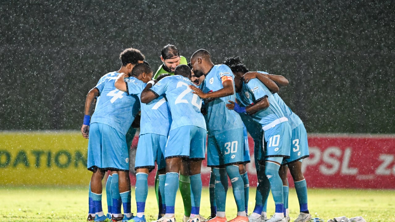Durban City huddles during Betway Premiership 2025/26 football match between Durban City and Orbit College at Chatsworth Stadium in Durban on 24 April 2026 ©Nokwanda Zondi/BackpagePix