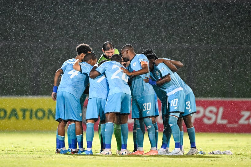 Durban City huddles during Betway Premiership 2025/26 football match between Durban City and Orbit College at Chatsworth Stadium in Durban on 24 April 2026 ©Nokwanda Zondi/BackpagePix
