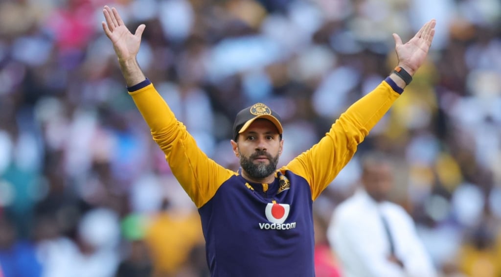Khalil Ben Youssef, co coach of Kaizer Chiefs reacts during the Betway Premiership 2025/26 match between Orlando Pirates and Kaizer Chiefs at FNB Stadium in Johannesburg on 26 April 2026 ©Samuel ShivambuBackpagePix
